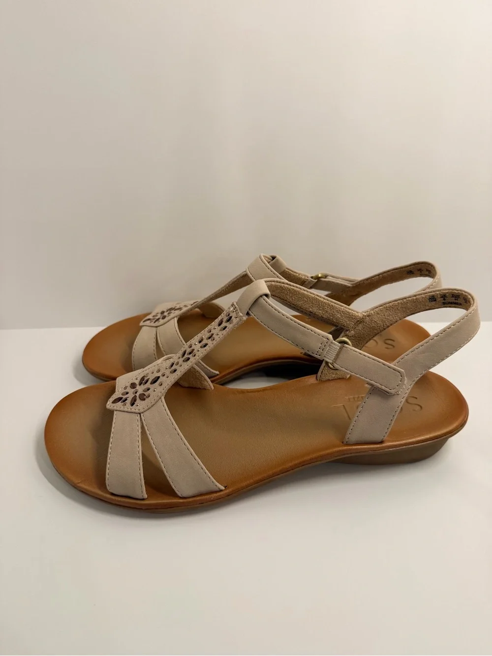 Soul Naturalizer Summer Porcelain Sandals Women’s 10M NIB
